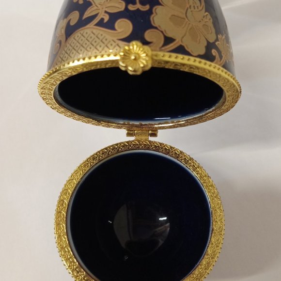 Cobalt Blue Gold Painted Egg Trinket Box Hinged Footed - Picture 5 of 10